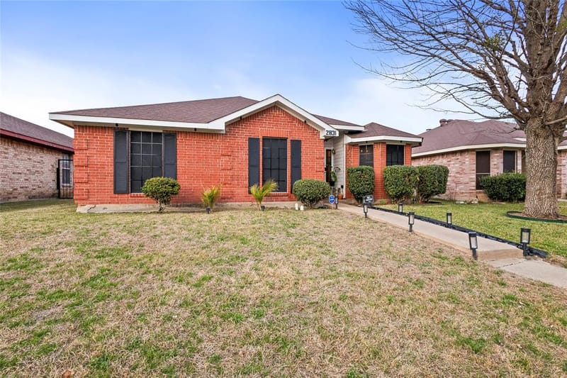2831 Saint Johns Avenue, Lancaster TX 75146 - Photo 3