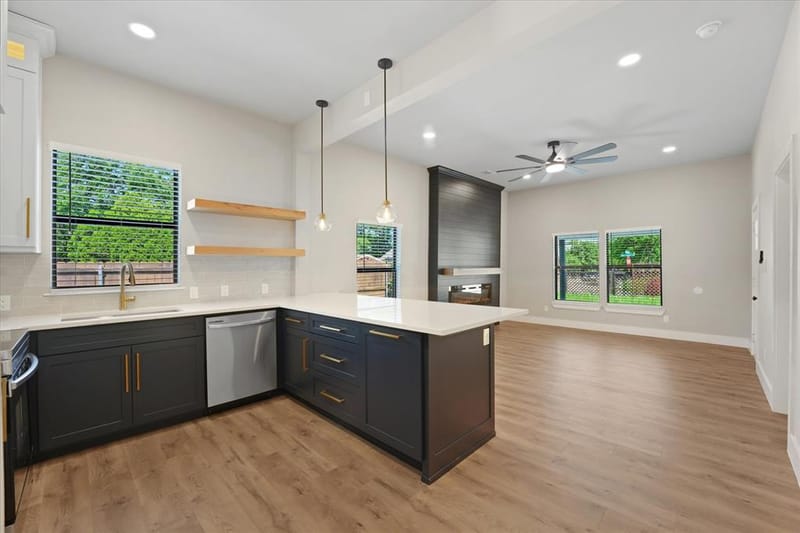 300 Steinman Avenue, Dallas TX 75203 - Photo 13