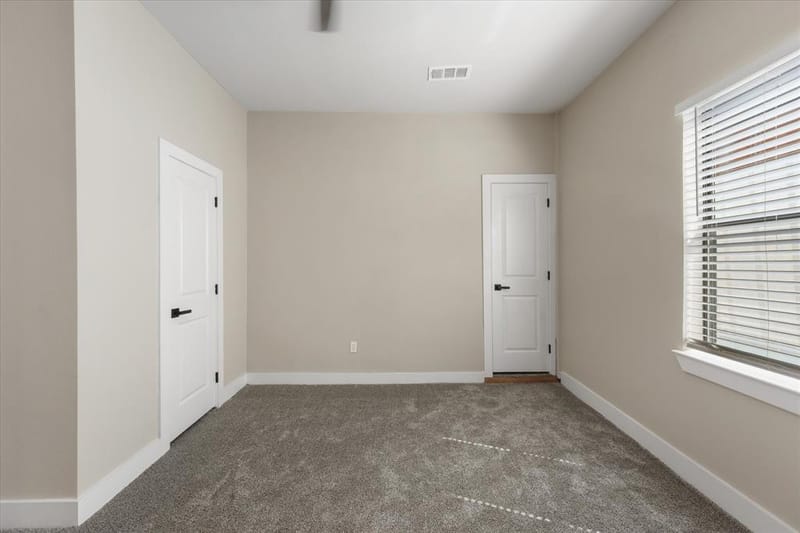 300 Steinman Avenue, Dallas TX 75203 - Photo 17
