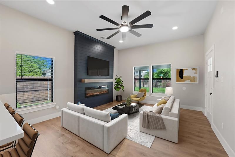 300 Steinman Avenue, Dallas TX 75203 - Photo 8