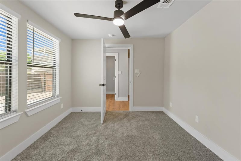300 Steinman Avenue, Dallas TX 75203 - Photo 21