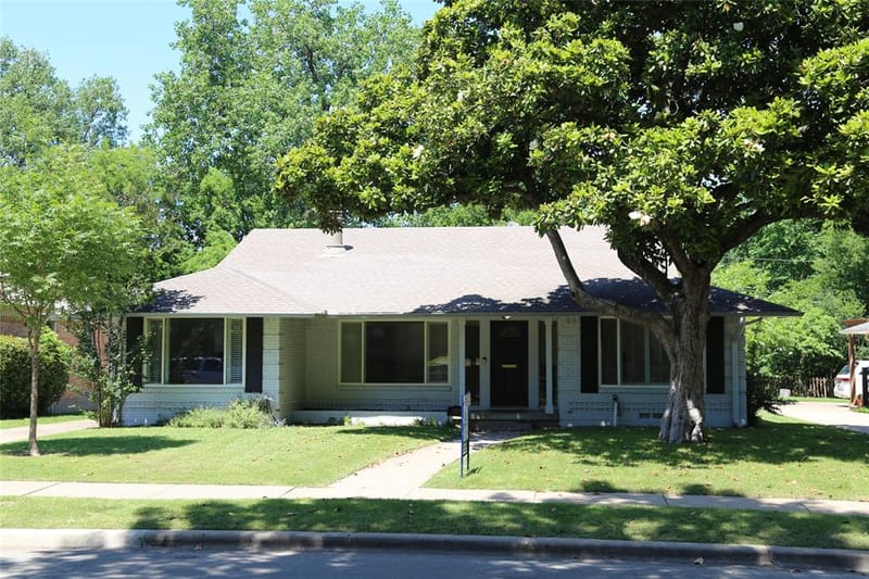 6433 Danbury Lane, Dallas TX 75214 - Photo 2