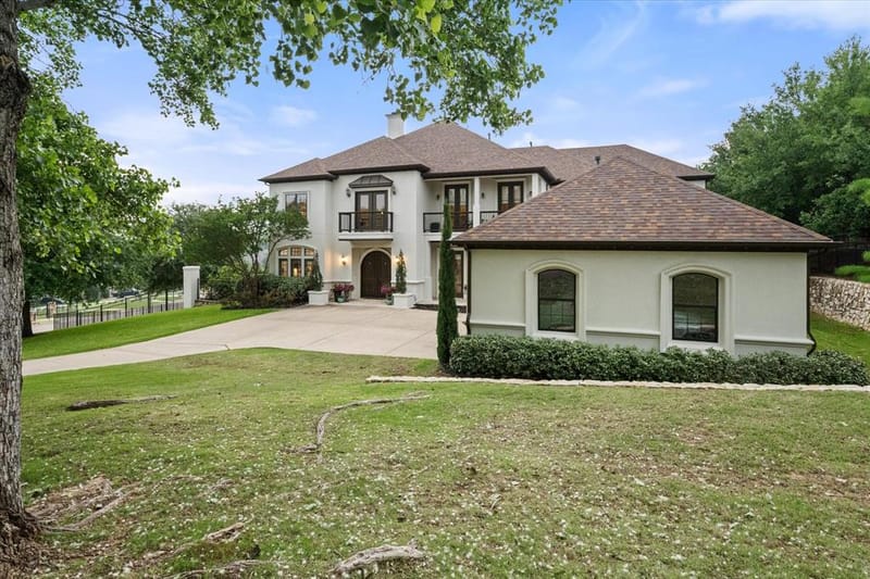 8924 Waterchase Circle, Fort Worth TX 76120 - Photo 7