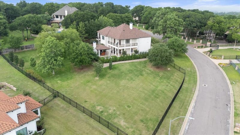 8924 Waterchase Circle, Fort Worth TX 76120 - Photo 36