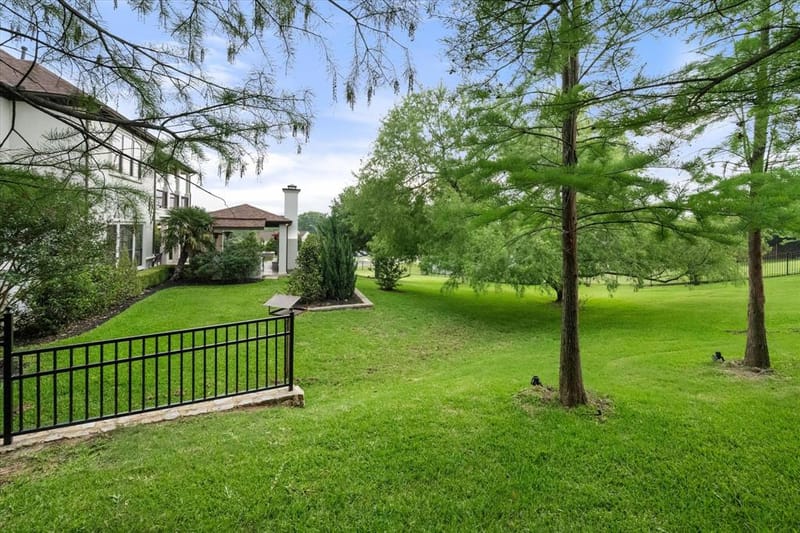 8924 Waterchase Circle, Fort Worth TX 76120 - Photo 40