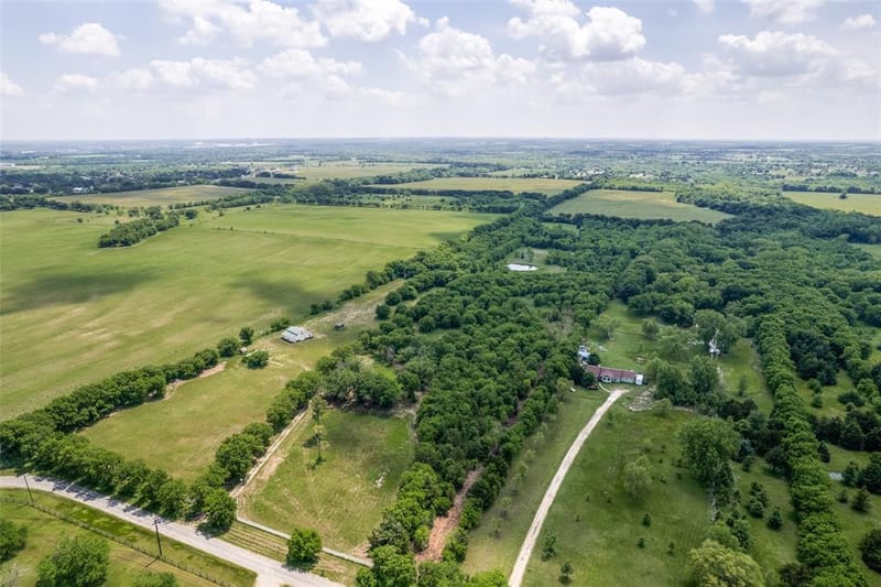 586 Pleasant Home Road, Sherman TX 75092 - Photo 2