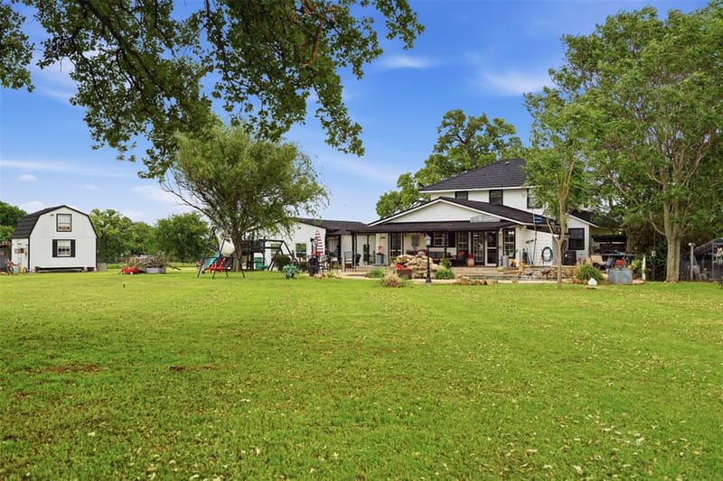 2182 Sunflower Road, Paradise TX 76073 - Photo 11