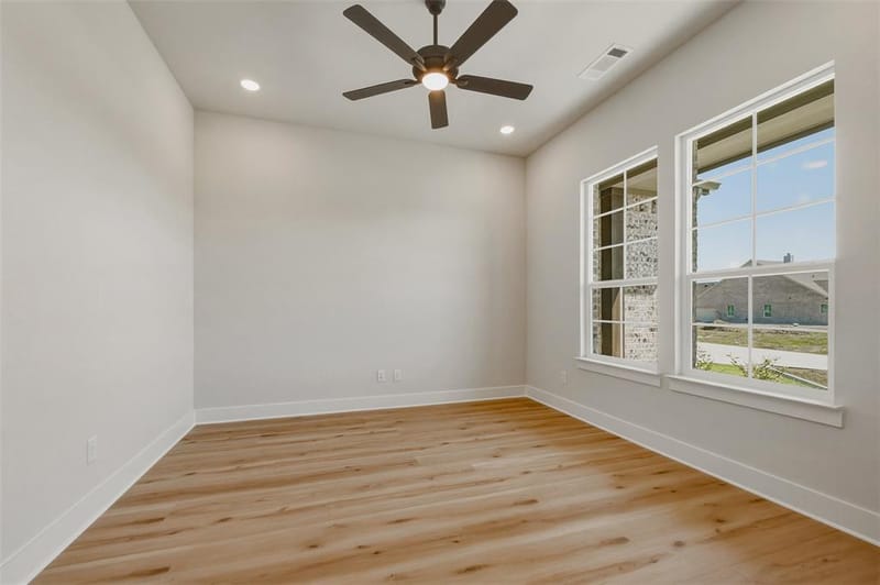 709 Water Side Drive, Van Alstyne TX 75495 - Photo 16