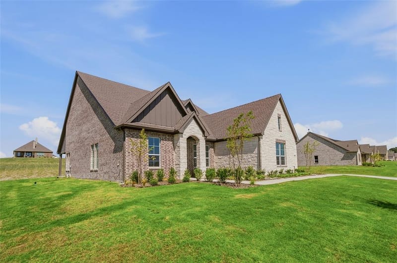 707 Water Side Drive, Van Alstyne TX 75495 - Photo 5