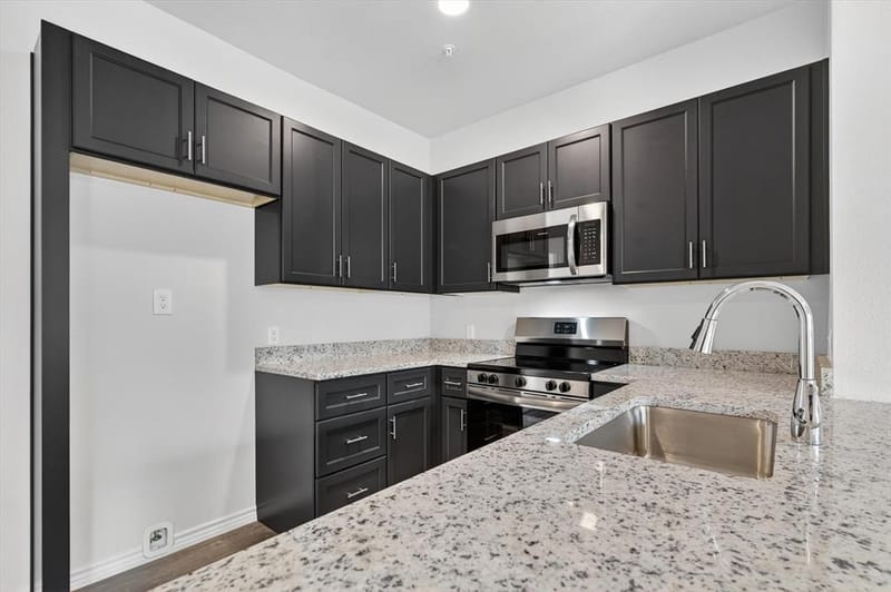 4800 W Lovers Lane # 502, Dallas TX 75209 - Photo 14