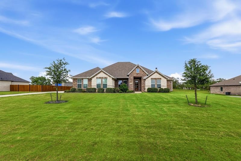 266 Odell Road, Springtown TX 76082 - Photo 2