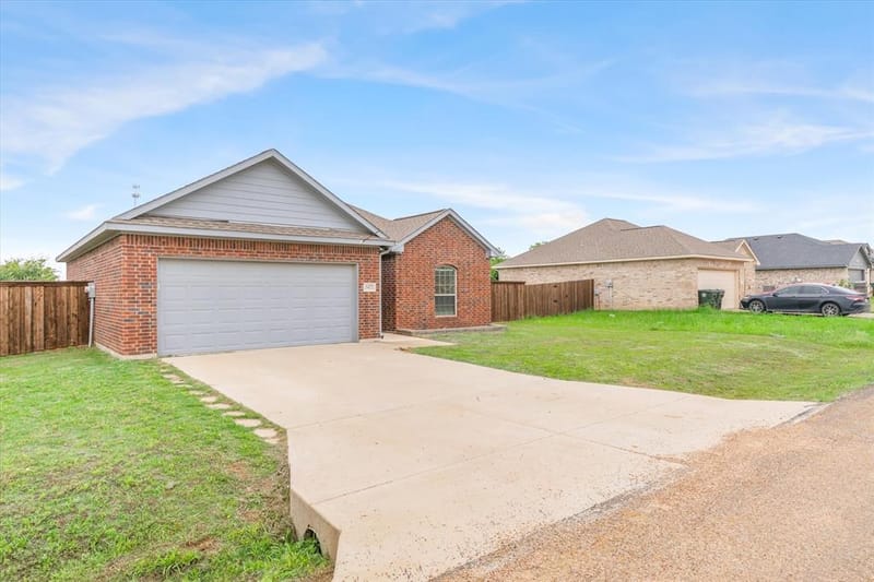 2422 Abigail Lane, Mabank TX 75147 - Photo 3