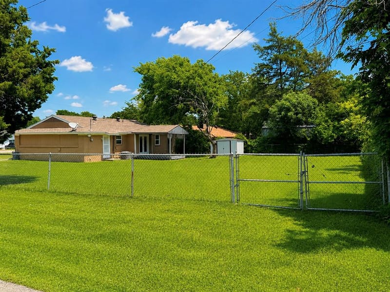 730 Rolling Ridge Lane, Duncanville TX 75116 - Photo 24