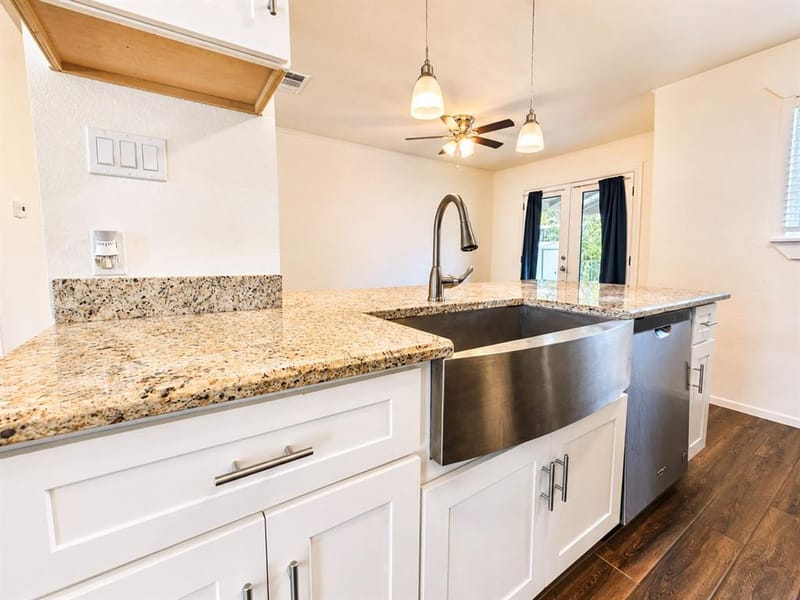 730 Rolling Ridge Lane, Duncanville TX 75116 - Photo 11