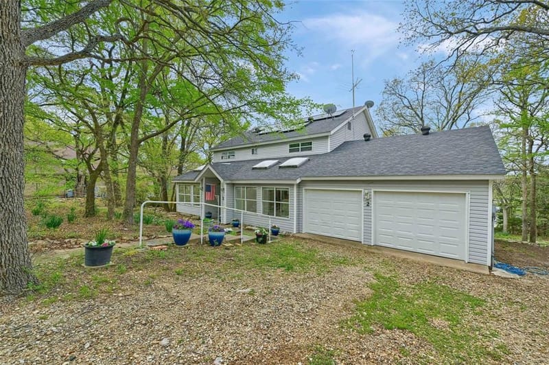 2 Harborview Circle, Denison TX 75020