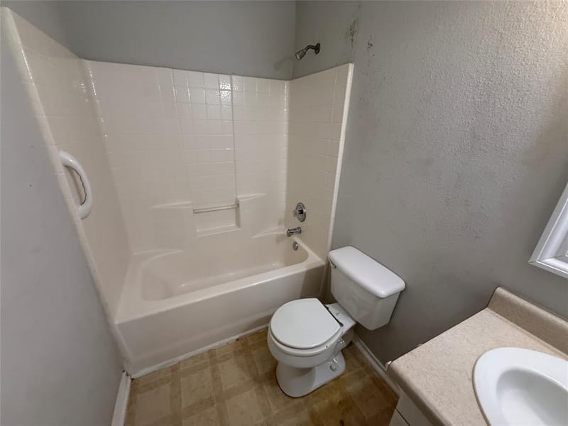 10937 Rockstone Drive, Balch Springs TX 75180 - Photo 17