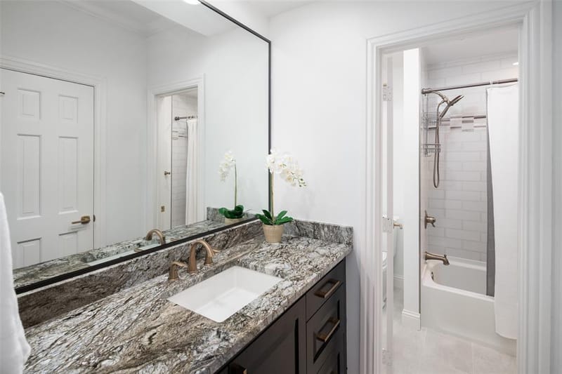 5919 Club Hill Place, Dallas TX 75248 - Photo 31