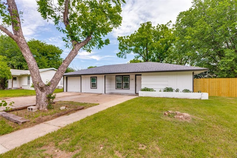 128 NW Lorna Street, Burleson TX 76028