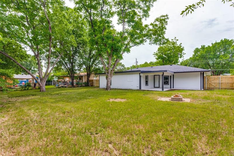 128 NW Lorna Street, Burleson TX 76028 - Photo 25