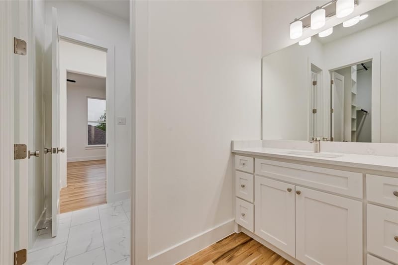 3530 Gibsondell Avenue, Dallas TX 75211 - Photo 33