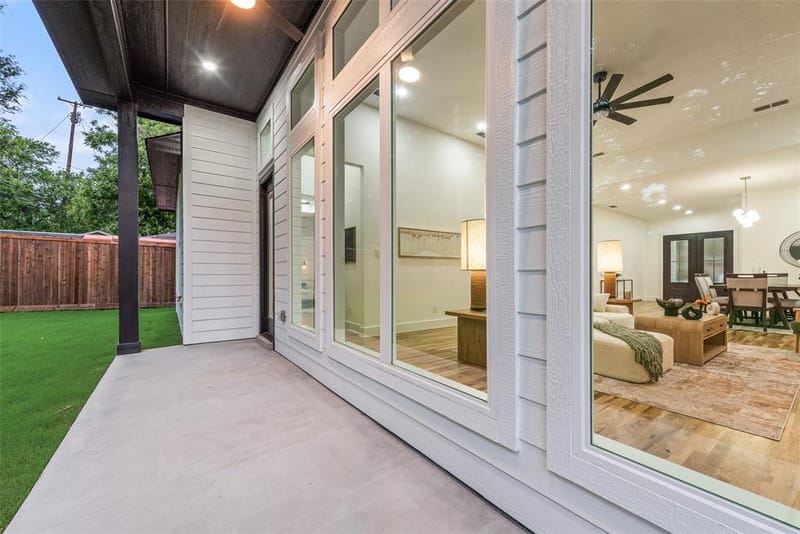3530 Gibsondell Avenue, Dallas TX 75211 - Photo 37