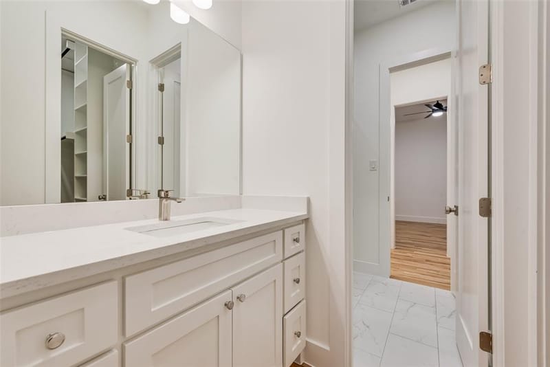 3530 Gibsondell Avenue, Dallas TX 75211 - Photo 35