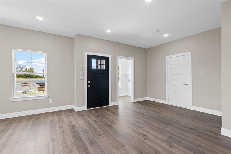 913 Pease River Drive, Granbury TX 76048 - Photo 7
