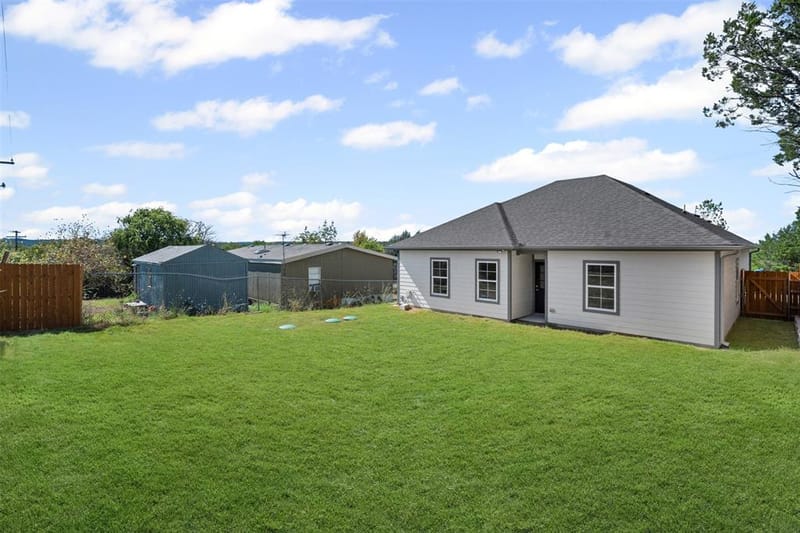 913 Pease River Drive, Granbury TX 76048 - Photo 39