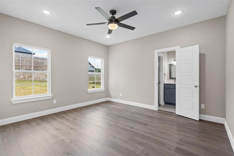 913 Pease River Drive, Granbury TX 76048 - Photo 29