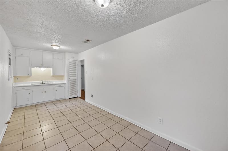 5555 Pinson Street, Fort Worth TX 76119 - Photo 13