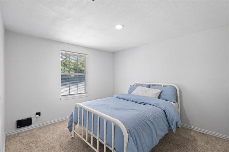 215 E 3rd Street, Ferris TX 75125 - Photo 9