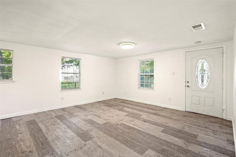 215 E 3rd Street, Ferris TX 75125 - Photo 4