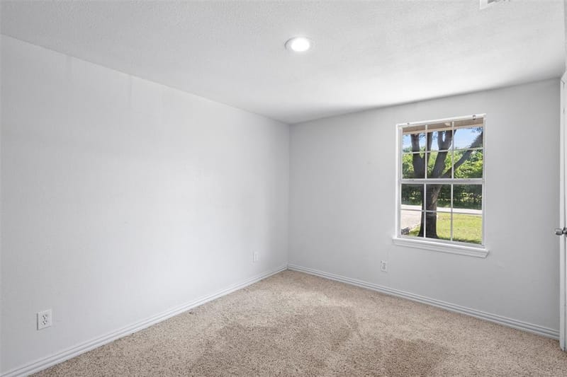 215 E 3rd Street, Ferris TX 75125 - Photo 8