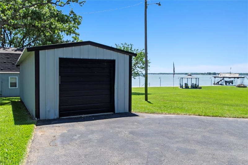 1301 Oak Hill Drive, Kemp TX 75143 - Photo 37