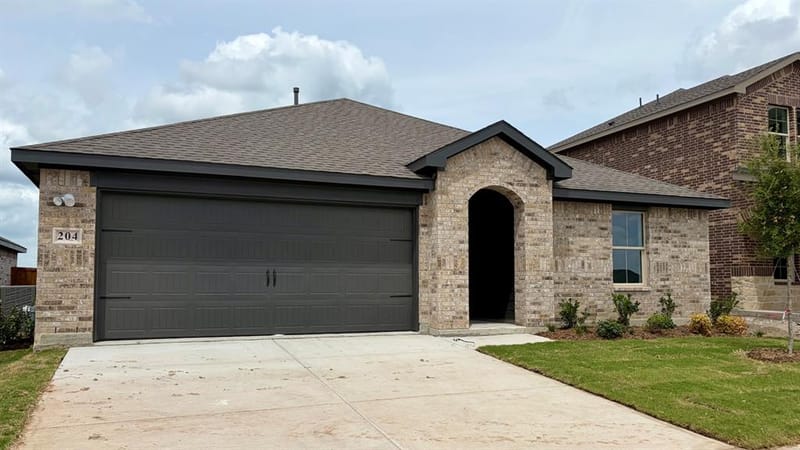 204 Van Horn Drive, Terrell TX 75160
