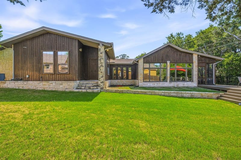 624 Williamsburg Court, Granbury TX 76048 - Photo 26