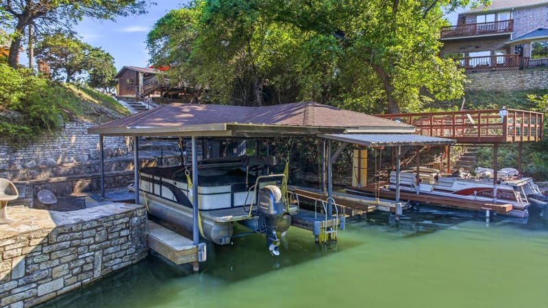 624 Williamsburg Court, Granbury TX 76048 - Photo 36