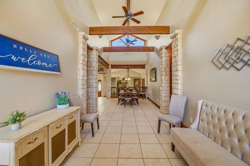 624 Williamsburg Court, Granbury TX 76048 - Photo 9