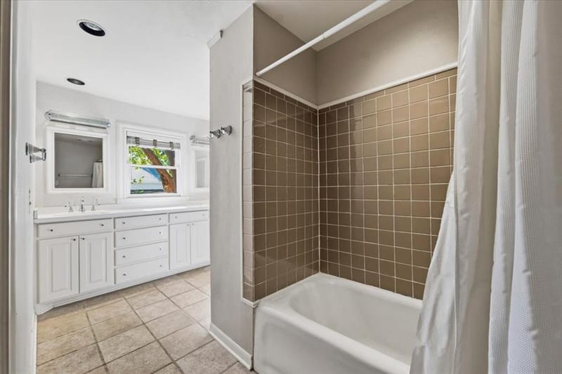 725 Newell Avenue, Dallas TX 75223 - Photo 14