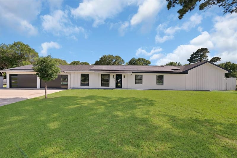 620 E 6Th Street, Springtown TX 76082 - Photo 2