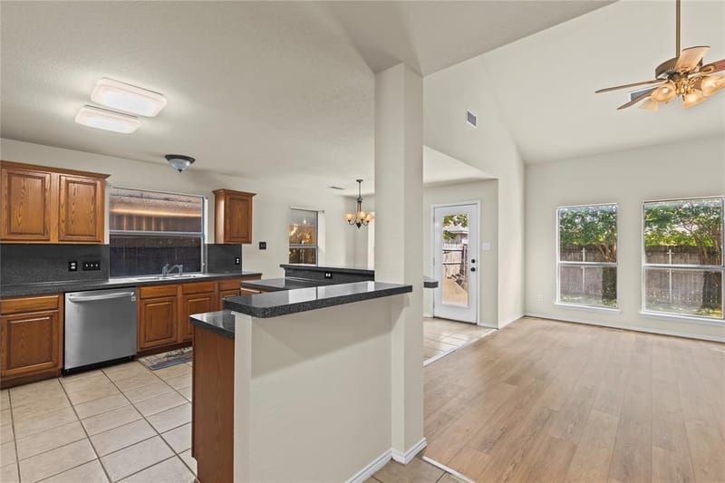 525 Destin Drive, Fort Worth TX 76131 - Photo 7