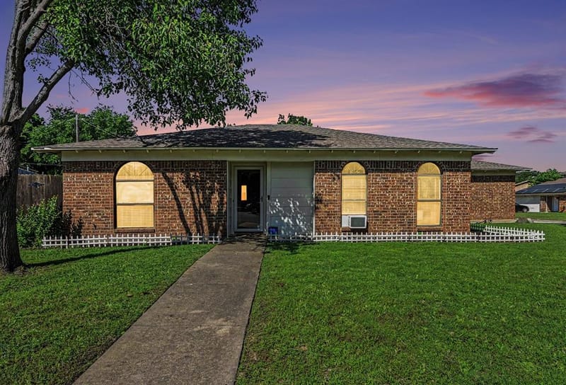 8553 James Court, White Settlement TX 76108