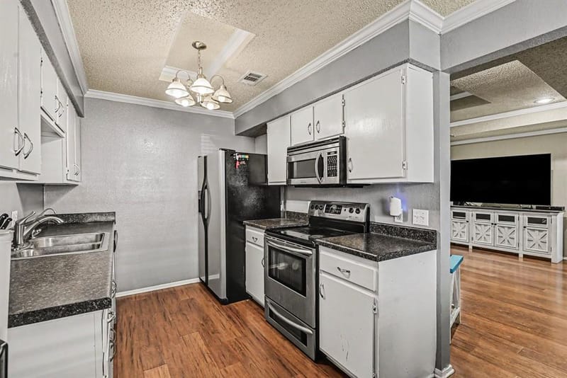 8553 James Court, White Settlement TX 76108 - Photo 9