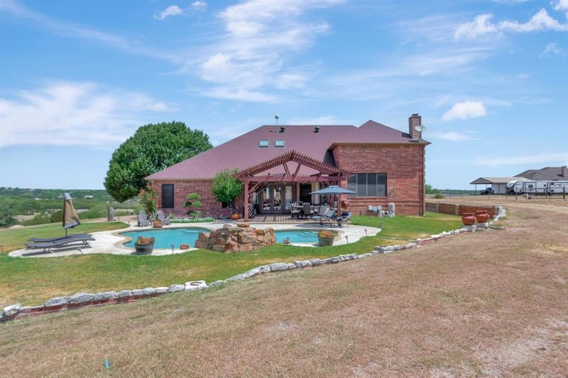 5520 White Settlement Road, Weatherford TX 76087 - Photo 2