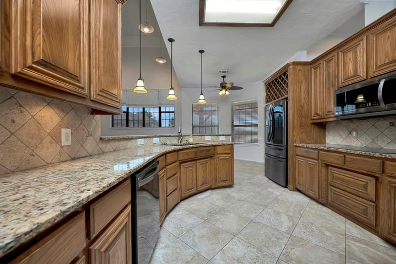 5520 White Settlement Road, Weatherford TX 76087 - Photo 12