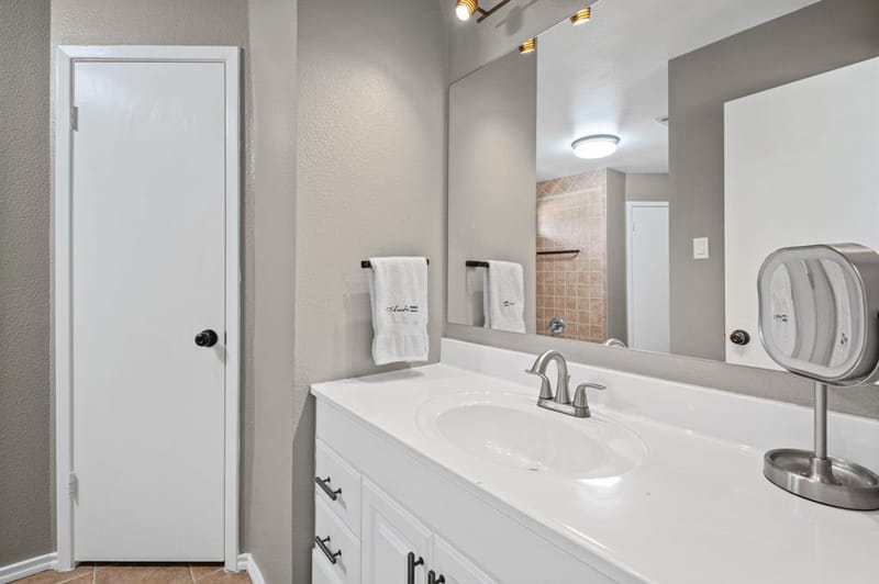 1023 Auburn Drive, Arlington TX 76012 - Photo 11