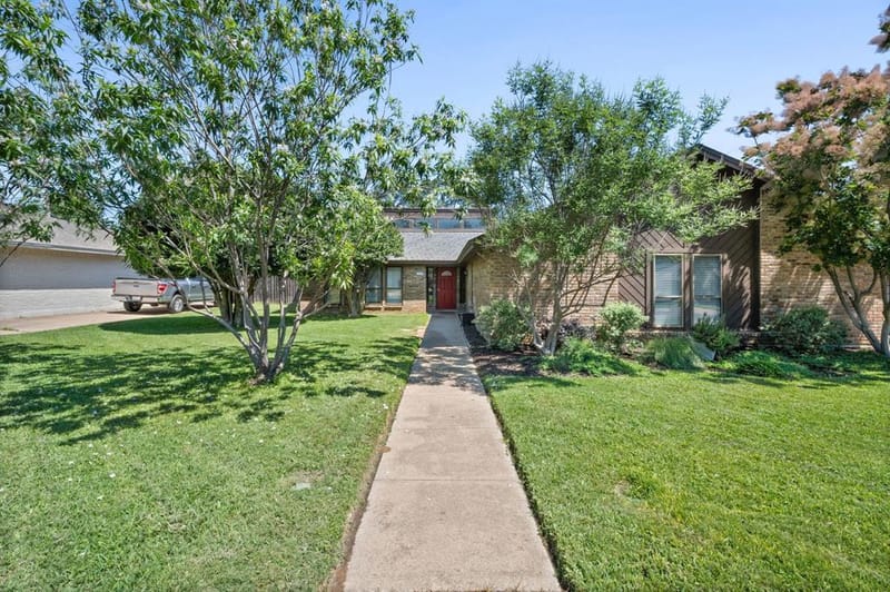 1023 Auburn Drive, Arlington TX 76012 - Photo 25