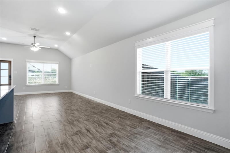 103 Clover Circle, Weatherford TX 76086 - Photo 8