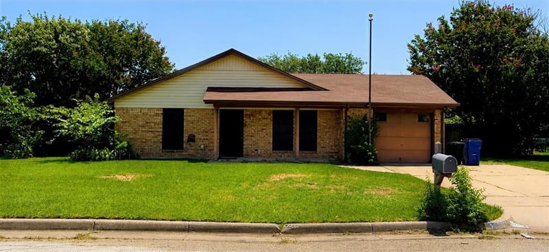 501 Post Oak Lane, Burleson TX 76028
