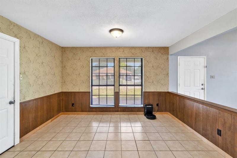 501 Post Oak Lane, Burleson TX 76028 - Photo 9